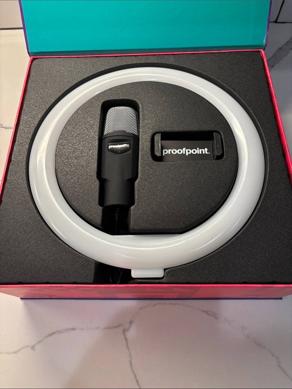 Proofpoint Black Ring Light and Microphone Kit - Black